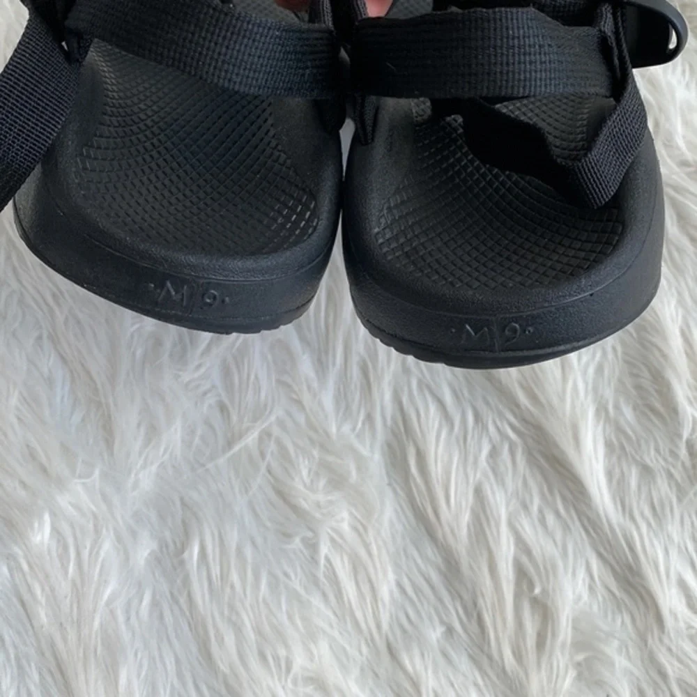 Chaco‎ | All Black Strappy Sandal